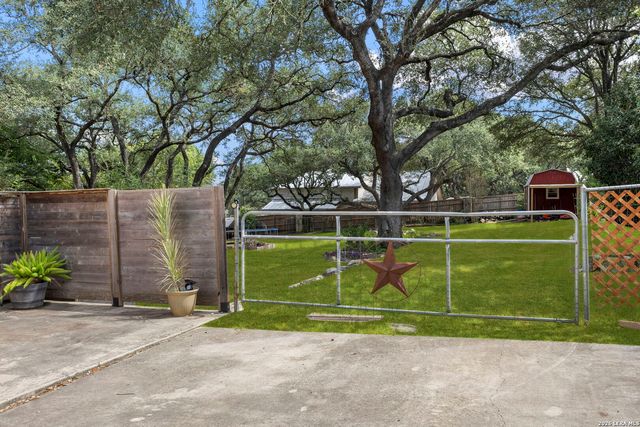 530 Cactus Flower St, San Antonio, TX 78260