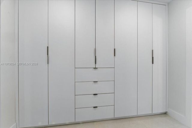 7860 SW 158th Ter, Palmetto Bay, FL 33157