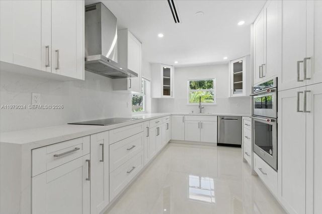 7860 SW 158th Ter, Palmetto Bay, FL 33157