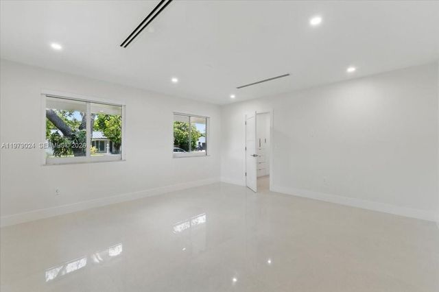 7860 SW 158th Ter, Palmetto Bay, FL 33157