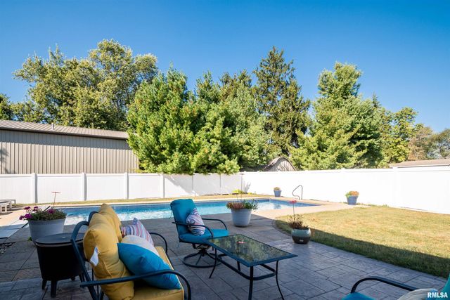 610 WESTMINSTER Drive, Washington, IL 61571