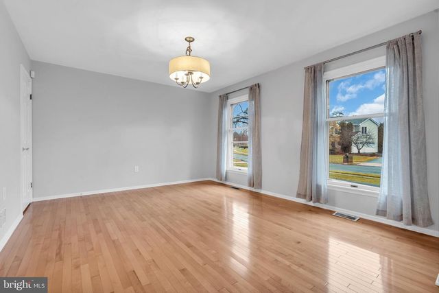 10 REED DR N, Princeton Junction, NJ 08550