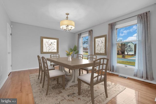 10 REED DR N, Princeton Junction, NJ 08550