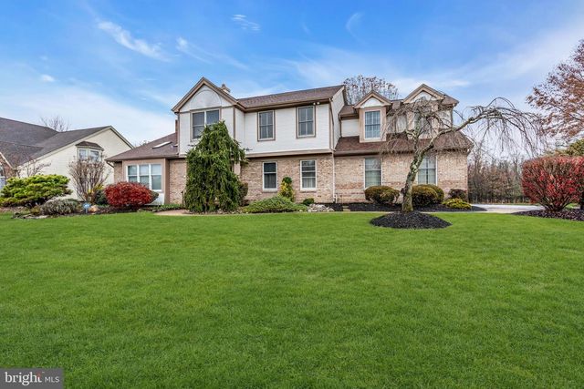 10 REED DR N, Princeton Junction, NJ 08550