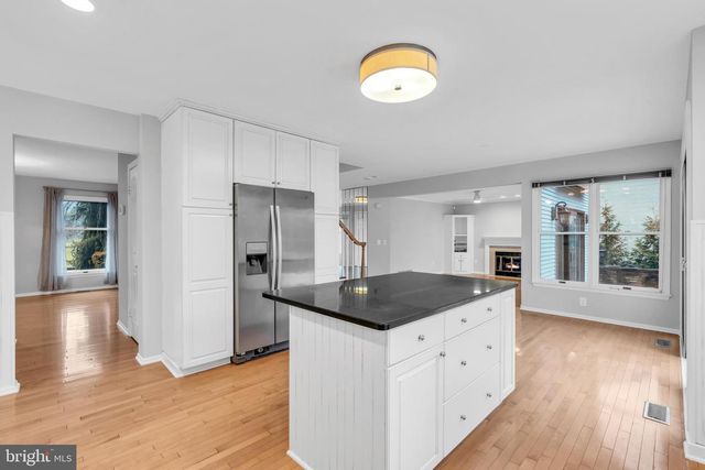 10 REED DR N, Princeton Junction, NJ 08550