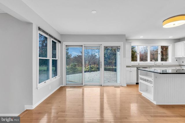 10 REED DR N, Princeton Junction, NJ 08550