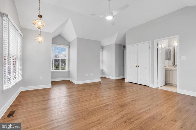 10 REED DR N, Princeton Junction, NJ 08550