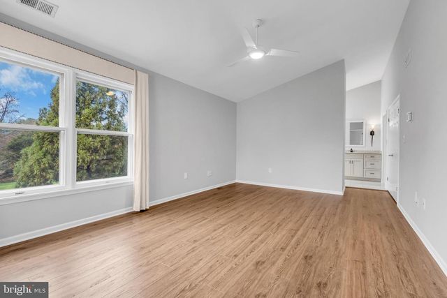 10 REED DR N, Princeton Junction, NJ 08550