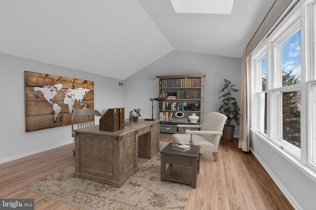 10 REED DR N, Princeton Junction, NJ 08550