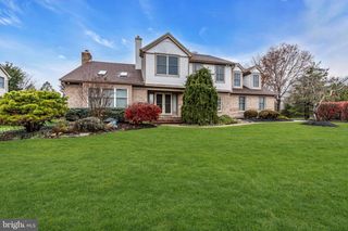 10 REED DR N, Princeton Junction, NJ 08550