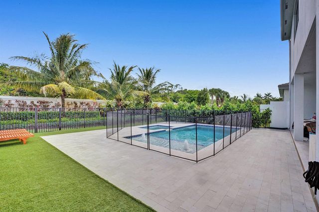 17523 RAINSTREAM Road, Boca Raton, FL 33496