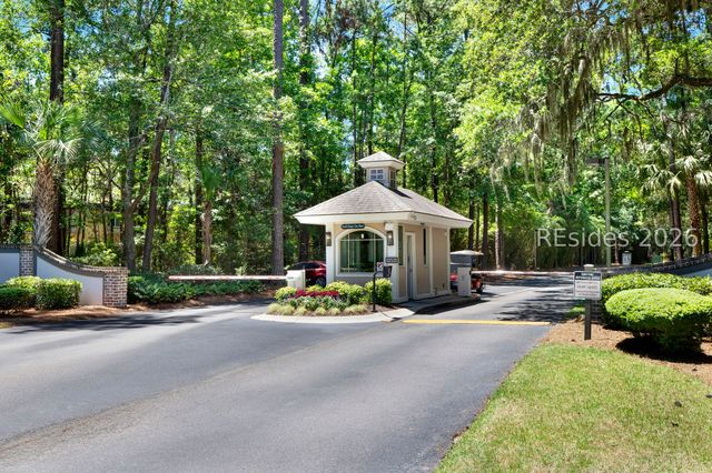 300 Woodhaven Dr Apt 1305, Hilton Head Island, SC 29928