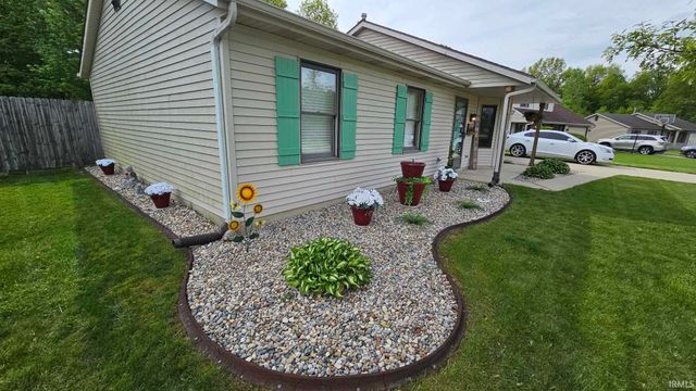 12720 Indiana Street, Grabill, IN 46741