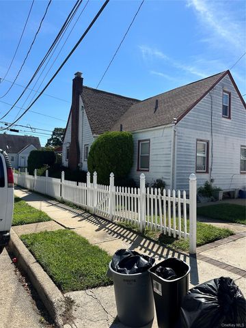 22 Searing Street, Hempstead, NY 11550