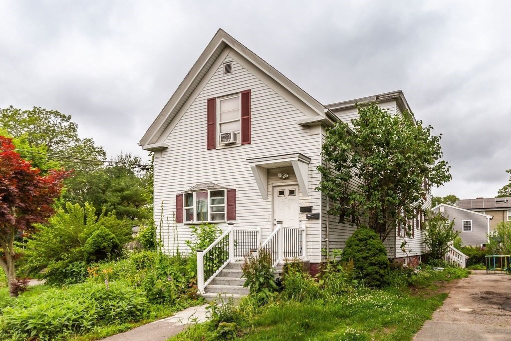 41 Carleton Ave, Brockton, MA 02301