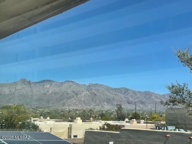 1527 E Prince Road, Tucson, AZ 85719