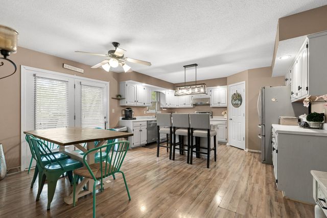 601 DUSTIN DR, Columbia, MO 65203