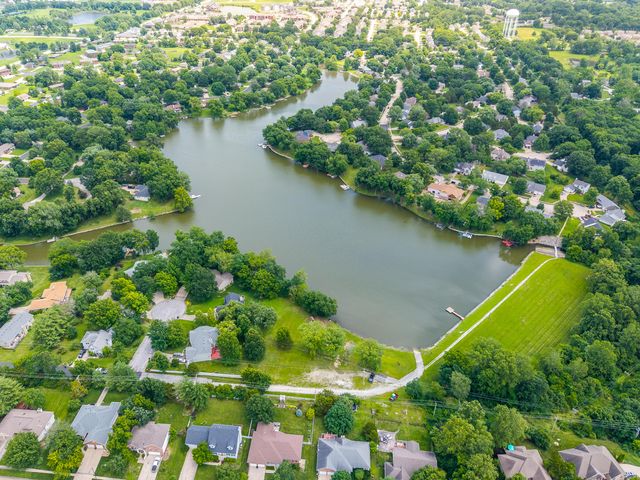 601 DUSTIN DR, Columbia, MO 65203