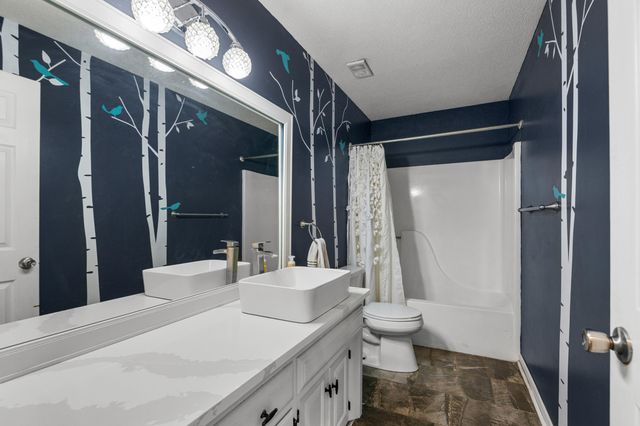 601 DUSTIN DR, Columbia, MO 65203