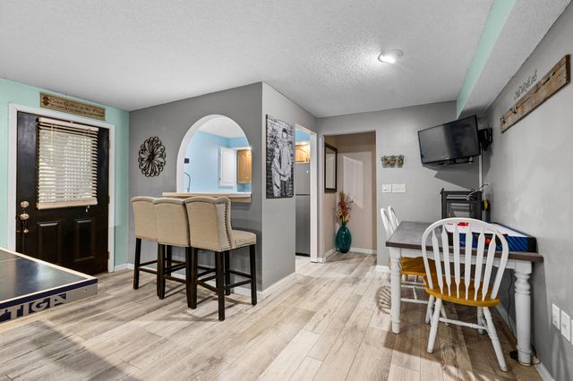 601 DUSTIN DR, Columbia, MO 65203