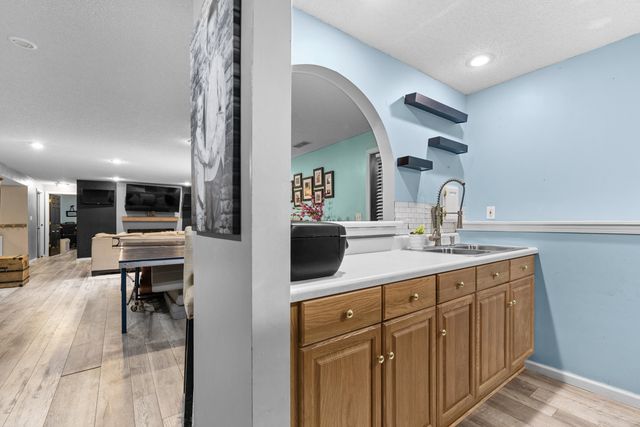 601 DUSTIN DR, Columbia, MO 65203