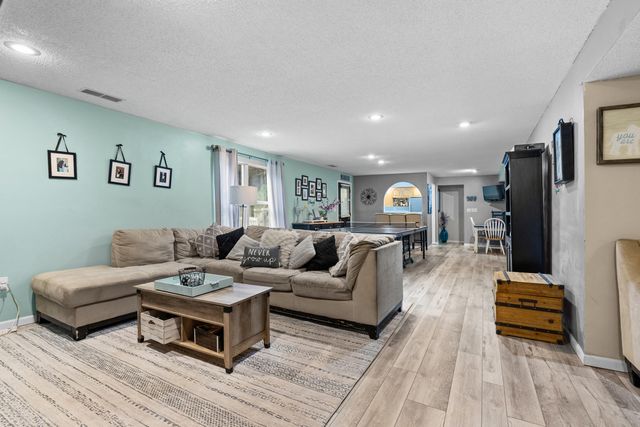 601 DUSTIN DR, Columbia, MO 65203