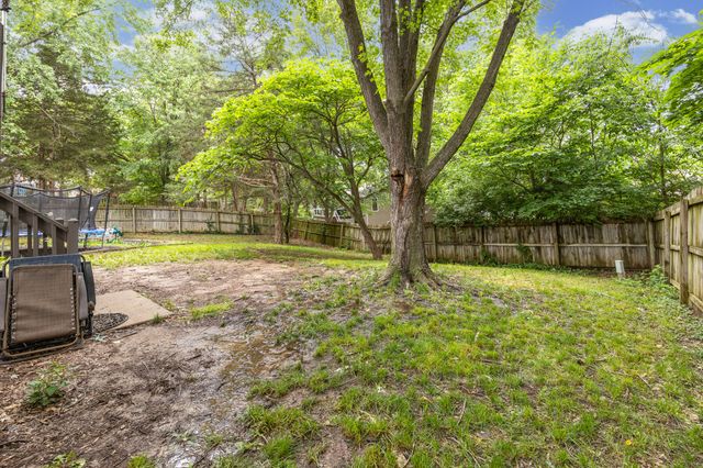 601 DUSTIN DR, Columbia, MO 65203