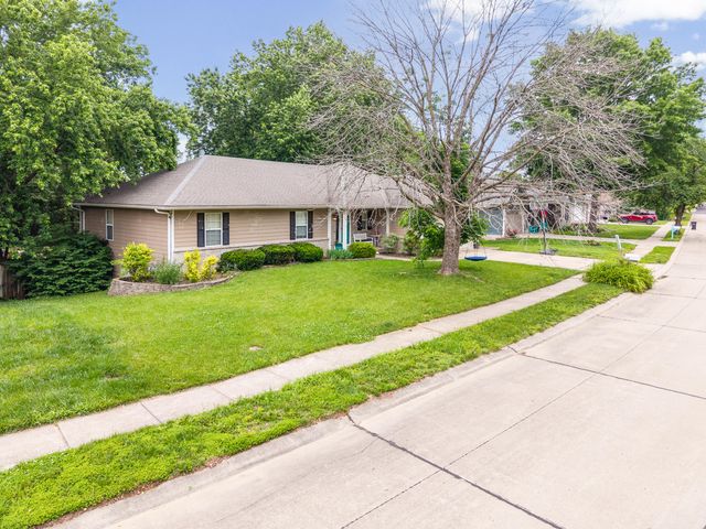 601 DUSTIN DR, Columbia, MO 65203