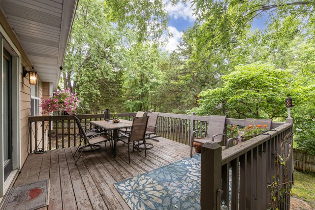 601 DUSTIN DR, Columbia, MO 65203