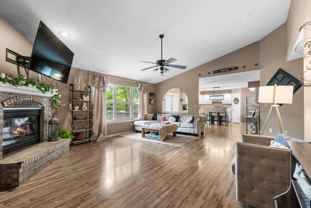 601 DUSTIN DR, Columbia, MO 65203