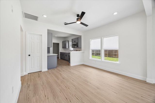 7702 Sealey Street, Houston, TX 77088