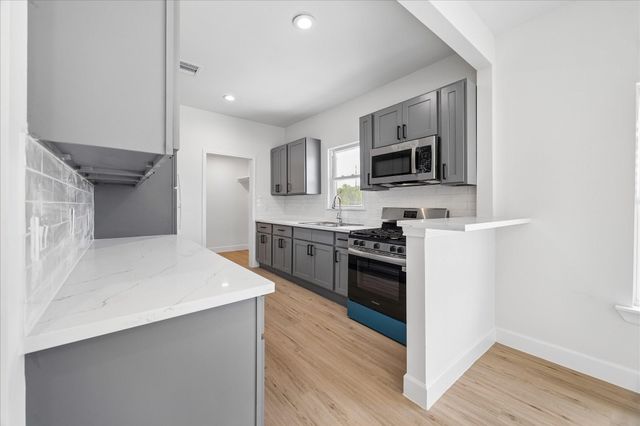7702 Sealey Street, Houston, TX 77088