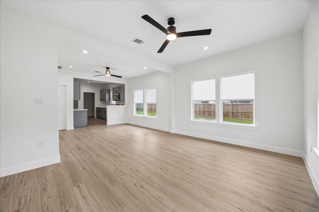 7702 Sealey Street, Houston, TX 77088