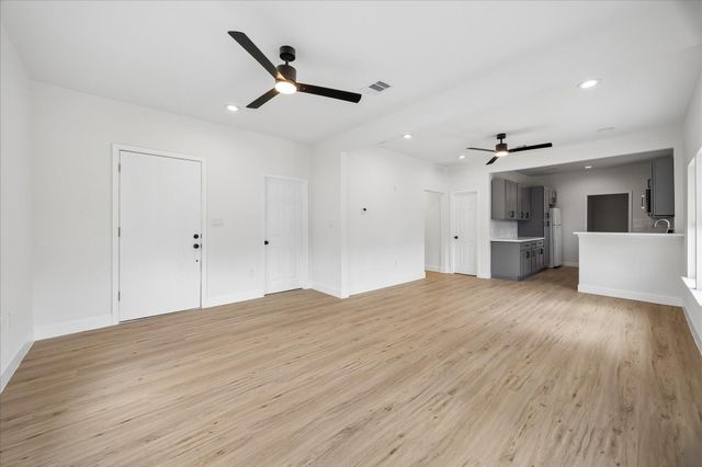 7702 Sealey Street, Houston, TX 77088