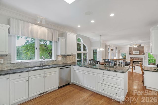 10514 Old Wayside Road, Charlotte, NC 28277