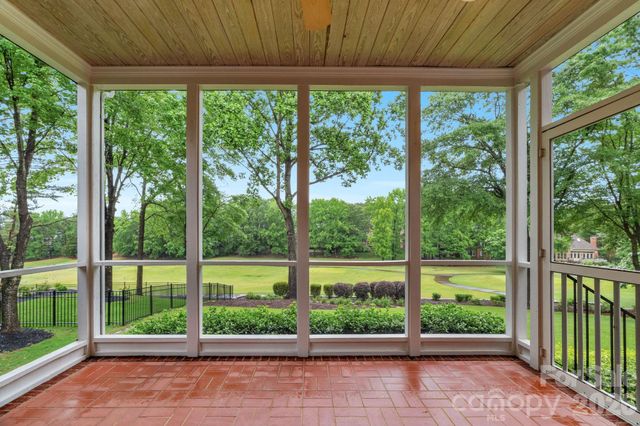 10514 Old Wayside Road, Charlotte, NC 28277