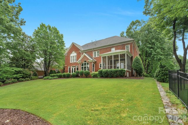 10514 Old Wayside Road, Charlotte, NC 28277