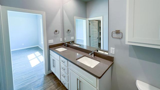 505 Remington Avenue, Jones, OK 73049