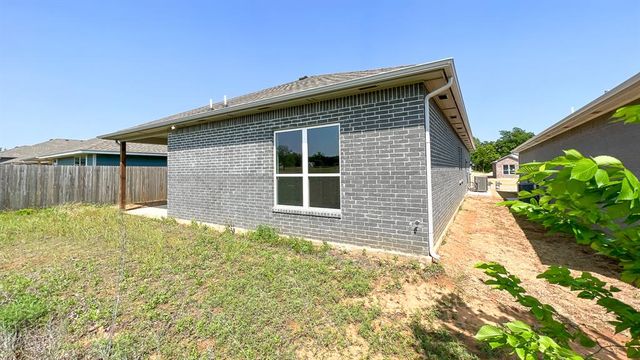 505 Remington Avenue, Jones, OK 73049