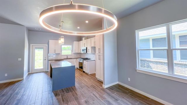 505 Remington Avenue, Jones, OK 73049