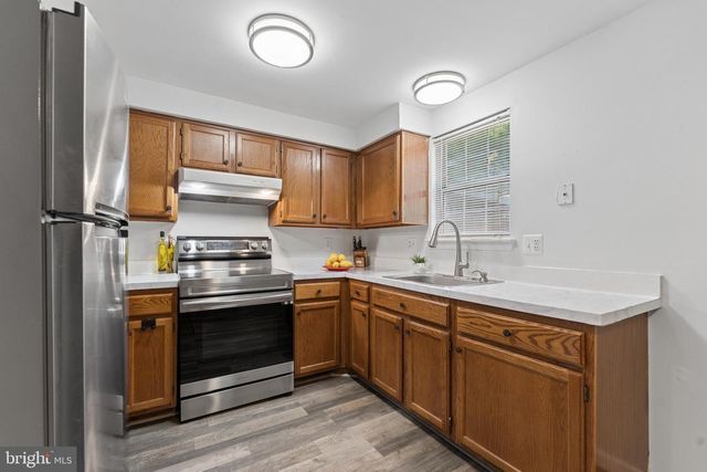 35 BICKEL CT, Sterling, VA 20165