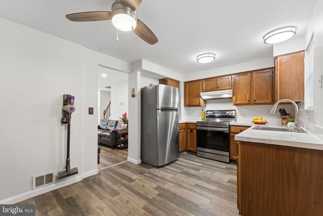 35 BICKEL CT, Sterling, VA 20165