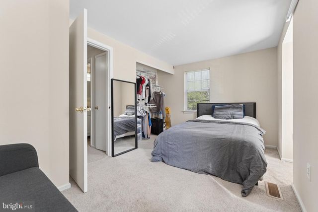 35 BICKEL CT, Sterling, VA 20165