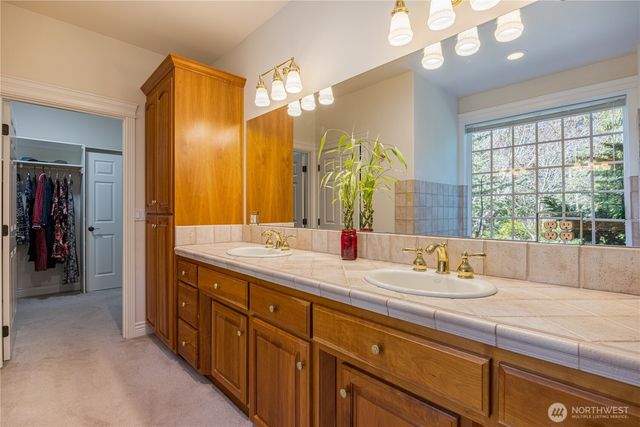 11 E Mindy Lane, Sequim, WA 98382