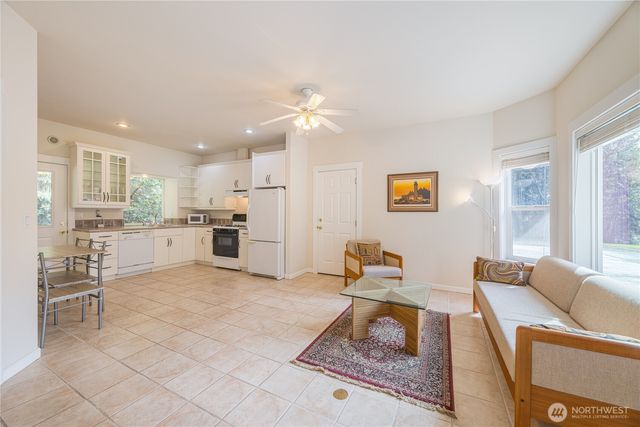 11 E Mindy Lane, Sequim, WA 98382