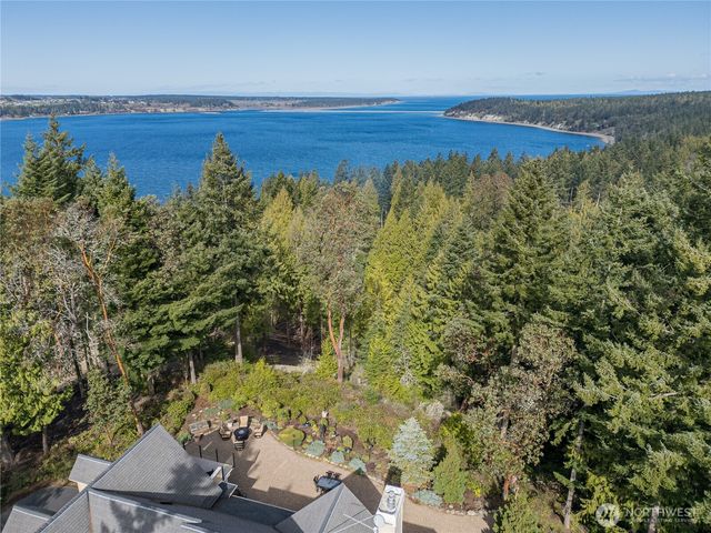 11 E Mindy Lane, Sequim, WA 98382