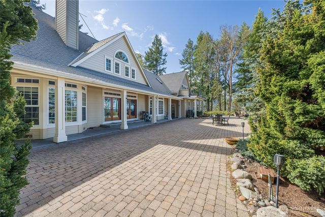 11 E Mindy Lane, Sequim, WA 98382