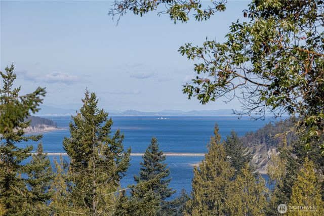 11 E Mindy Lane, Sequim, WA 98382