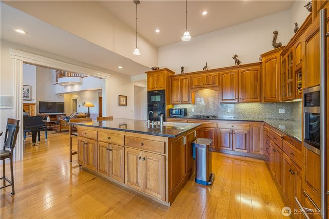 11 E Mindy Lane, Sequim, WA 98382