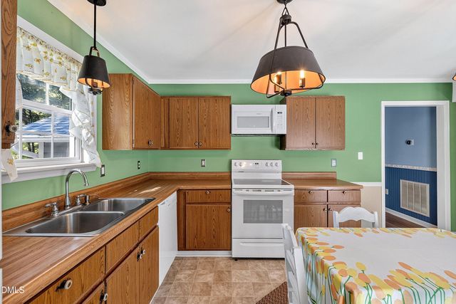 112 Waiters Way, Youngsville, NC 27596